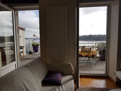 APARTMENT AND TERRACE WITH SEA VIEW