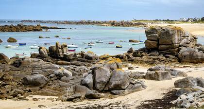 Maison typique Bretonne rénovée à 900 m de la mer ***