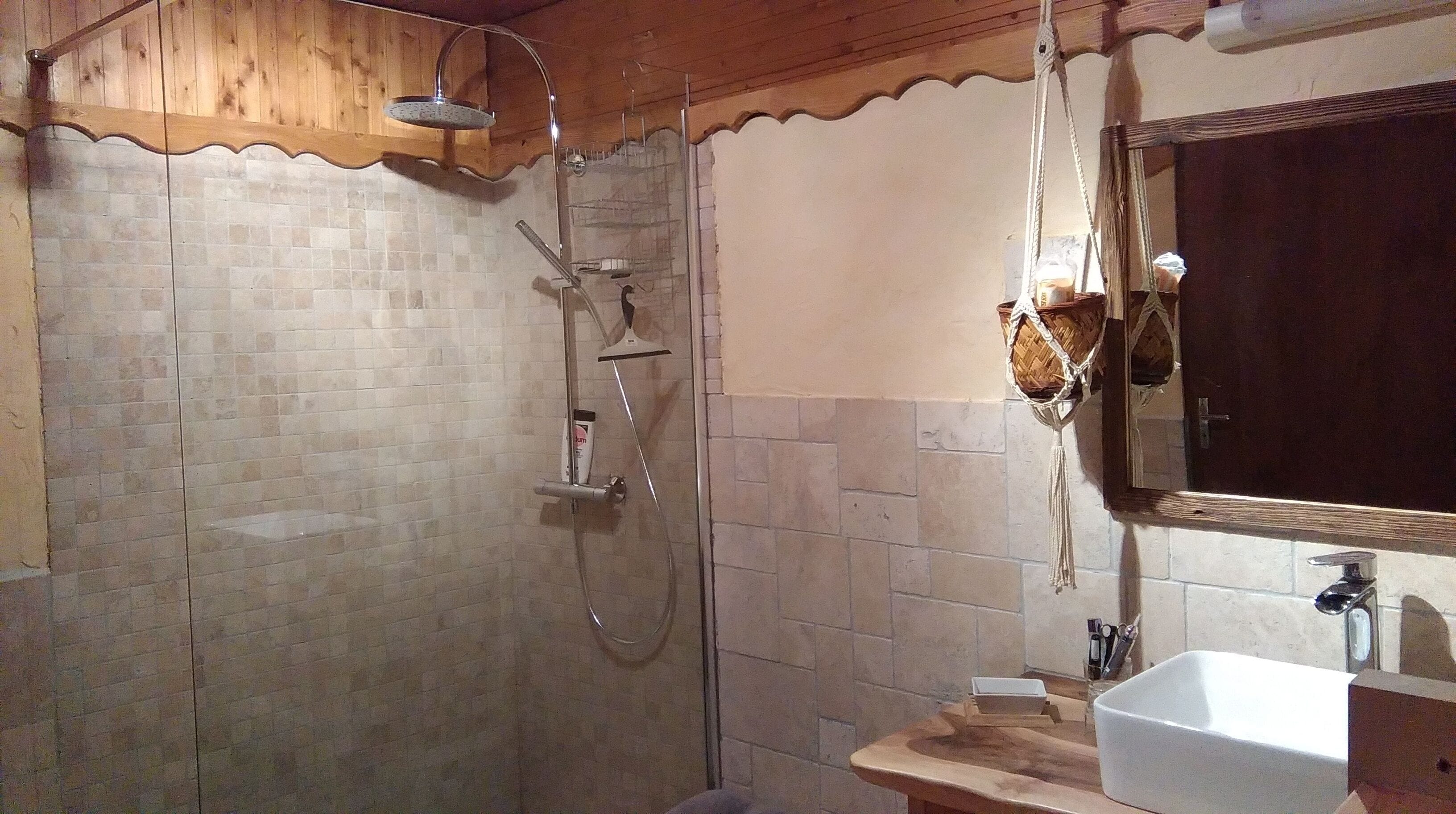 SALLE DE BAIN ETAGE