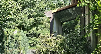 Au Bord de la Rivière, Charming gîte with private