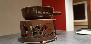 Unclassified image, 3 of 37, button - Comfortable apartment in a contrasting décor between modernity and tradition. (Montriond)