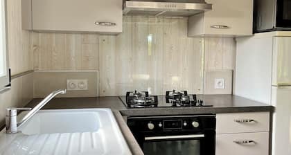 Maison en Périgord 4prs piscine privée terrain clos calme