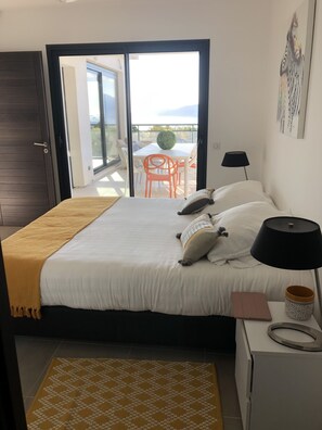 5 bedrooms, iron/ironing board, free WiFi, bed sheets
