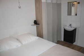 3 Schlafzimmer, Bügeleisen/Bügelbrett, Reisekinderbett, kostenloses WLAN