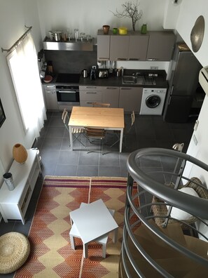 Refrigerador, horno, parrilla de estufa y lavavajillas 