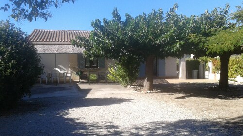 Villa de vacances dans quartier calme proche centre ville