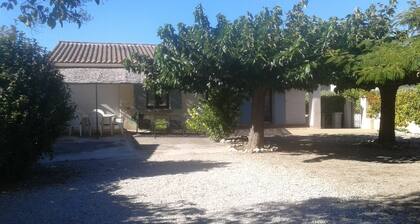 Vacation villa in quiet neighborhood near town center