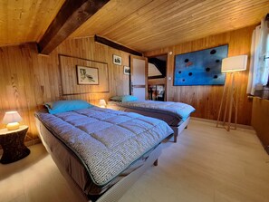 4 chambres, fer et planche à repasser, lit parapluie, Wi-Fi