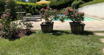 St Jorioz, Prestigious villa near Annecy lake and mountains, pool, superb view