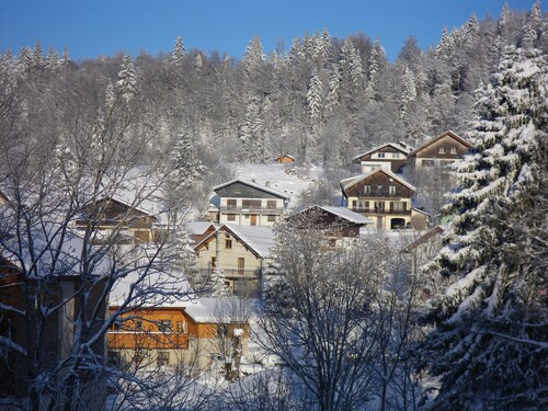 Zweitwohnungswohnung zur Miete in typischem Dorf in Les Rousses Jur