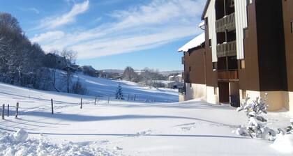 Zweitwohnungswohnung zur Miete in typischem Dorf in Les Rousses Jur