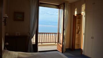 7 chambres, fer et planche Ă repasser, Wi-Fi, draps fournis