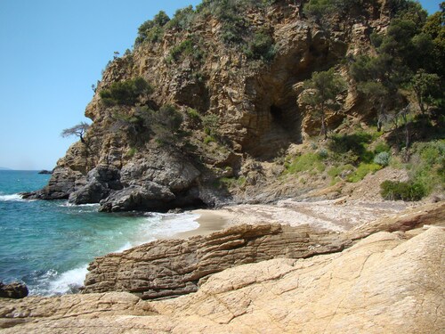 Charmantes Bauernhaus aus Stein mit privatem Zugang zum Strand von Bonporteau 