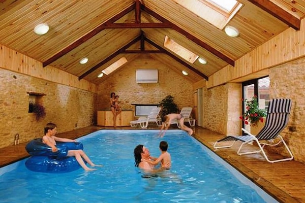 piscine d'interieure