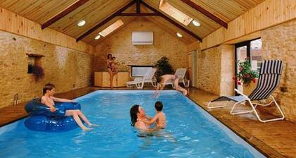 Perigord house with heated indoor pool and jacuzzi 28 °