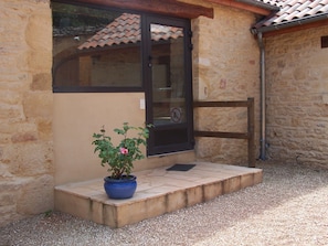 Exterior detail - Perigordian house with indoor heated pool 28°. (Saint-Amand-De-Coly)