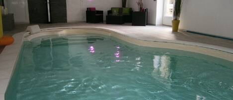 Innenpool, beheizter Pool