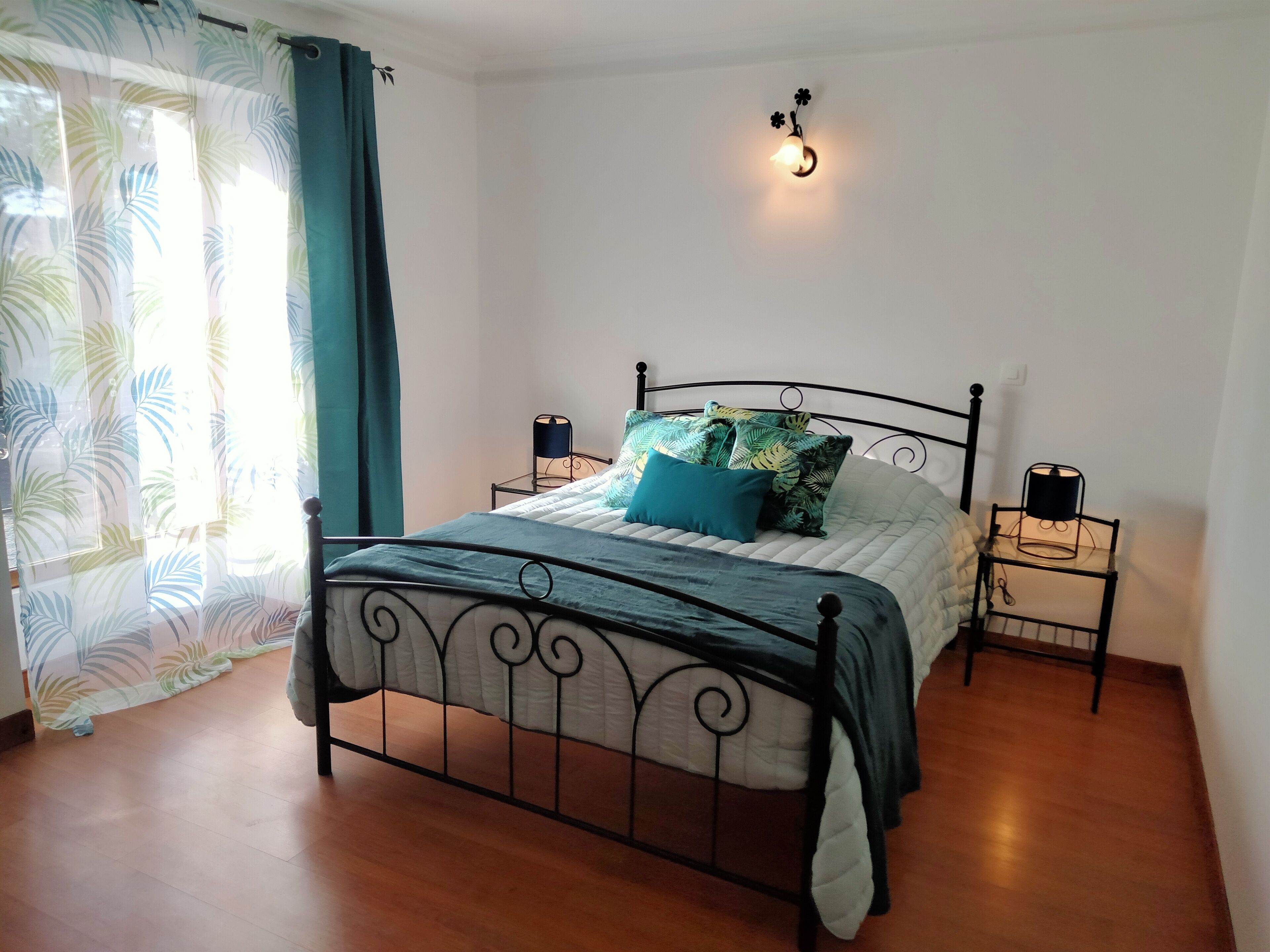 3 chambres, fer et planche à repasser, Wi-Fi gratuit