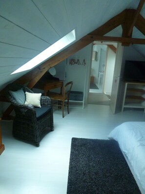 4 Schlafzimmer, Bügeleisen/Bügelbrett, Reisekinderbett, WLAN