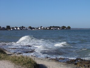 Plage à proximité, chaises longues