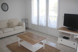 TV, foosball, table tennis - Full comfort villa on the Calvi hills (Calvi)