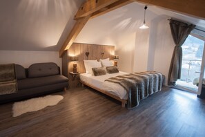 9 slaapkamers, een strijkplank/strijkijzer, gratis wifi, beddengoed