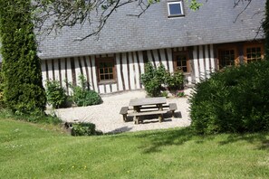 屋外ダイニングエリア