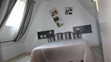 4 makuuhuonetta, silitysrauta/-lauta, Wi-Fi