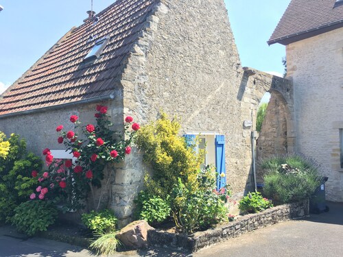 Charming Town House near the beaches of Normandy and Pegasus Bridge