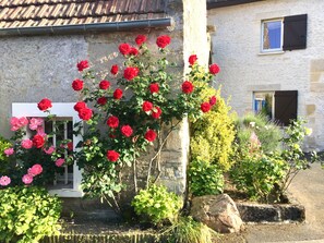 Exterior detail - Charming Town House near the beaches of Normandy and Pegasus Bridge (Bénouville)