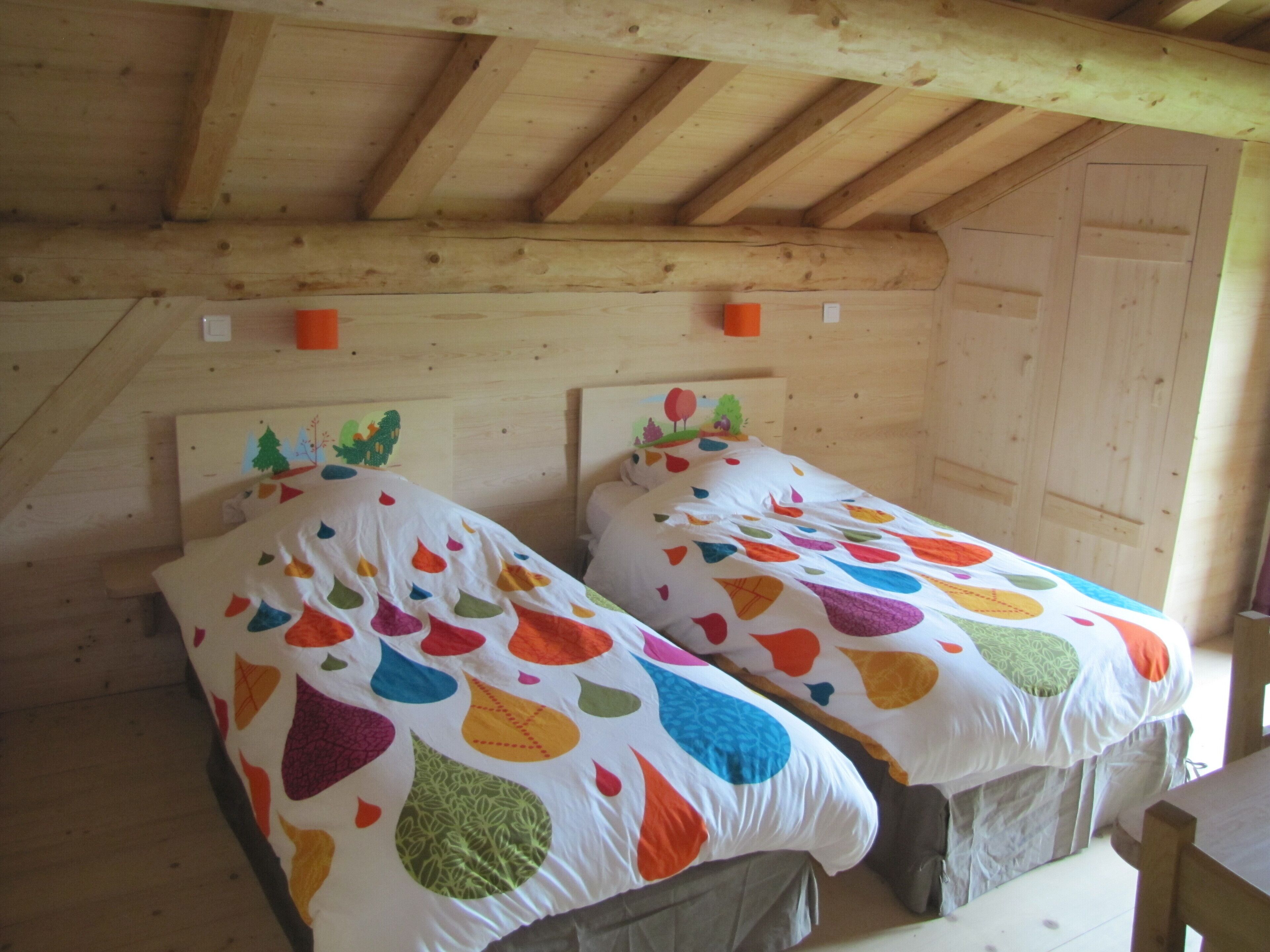 4 quartos, ferros/tábuas de passar roupa, Wi-Fi, roupa de cama