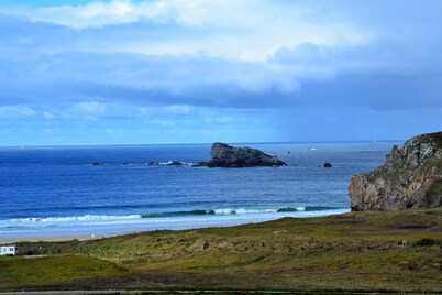Encantadora penty, vista al mar desde arriba, jardín cerrado, tranquilo, playa 500m, baño separado