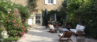 Small farmhouse with  AC in the Alpilles, 15 mn  baux de Provence, 3mn  Mouries