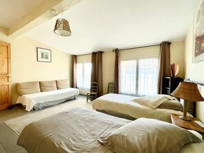 2 bedrooms, desk, iron/ironing board, travel crib