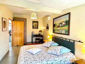 2 bedrooms, desk, iron/ironing board, travel crib