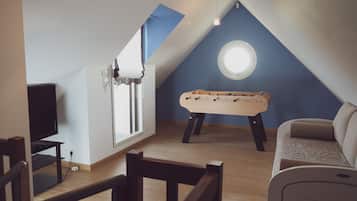 TV, fireplace, DVD player, foosball