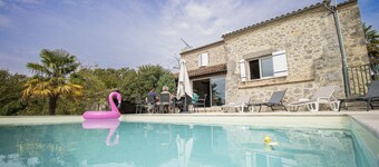 Rental in Nerac en Albret, stone built house, detached, renovated.