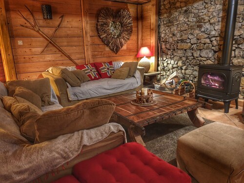 Chalet Jamoo, authentisch renovierter Bauernhof im Herzen von Aravis 