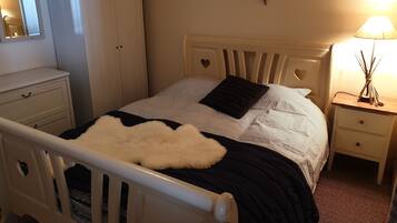 4 slaapkamers, een strijkplank/strijkijzer, wifi, beddengoed
