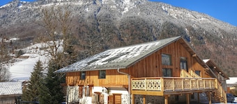 Chalet Jamoo, an authentic renovated farmhouse in the heart of the Aravis mountains