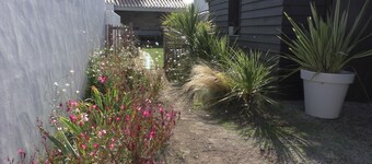 Noirmoutier house in the heart of Old and 100 meters from the beach