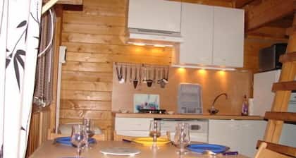 CALVI HOUSE CHALET private garden barbecue quiet