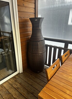 Dining - Charming individual chalet, very comfortable, located at the bottom of the ski slopes (Chamrousse)