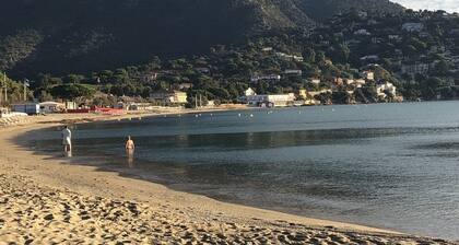 NEAR ST CLAIR BEACH on foot - Balcony with beautiful south sea view