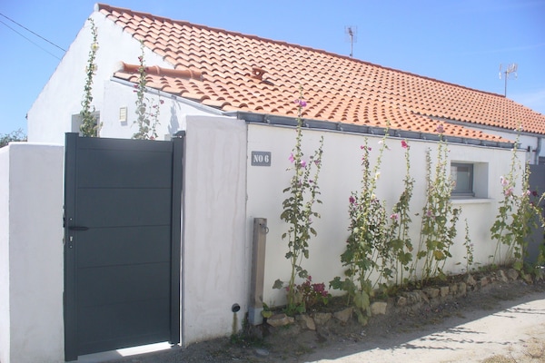 Maison cÎté rue/ chemin privé