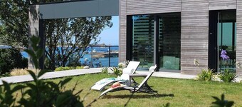 The house feet in the water