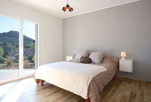 3 bedrooms, WiFi, bed sheets