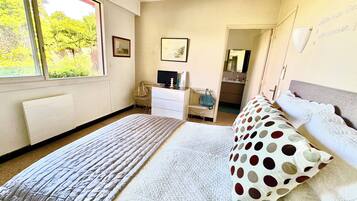 5 habitaciones y caja de seguridad en la habitación