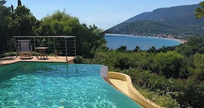 Domaine du Cap Nègre magnificent Le Corbusier-style villa 3' from the sea