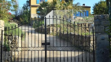 Enceinte de lâhĂ©bergement